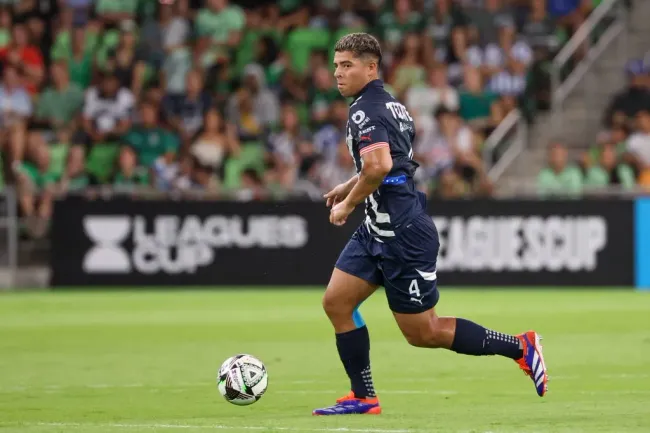 Víctor Guzmán se queda en Rayados (IMAGO)