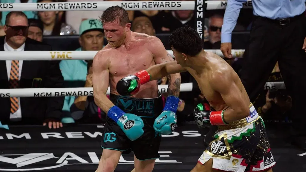 Canelo Álvarez se llevó una gran suma de dinero por enfrentarse a Jaime Munguía. (IMAGO)
