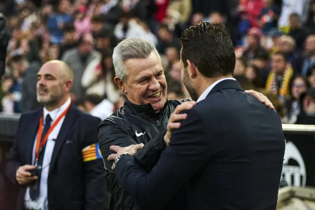 Javier Aguirre y Rubén Baraja en un juego de LaLiga de España (IMAGO)