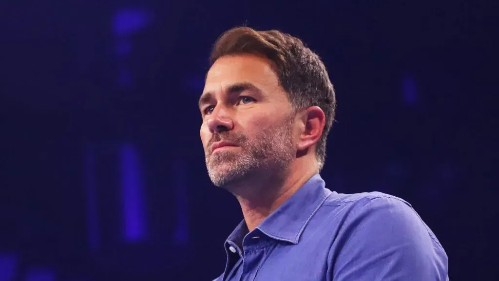 Eddie Hearn no se ve con muchas posibilidades en una pelea ante Óscar de la Hoya. (GETTY IMAGES)