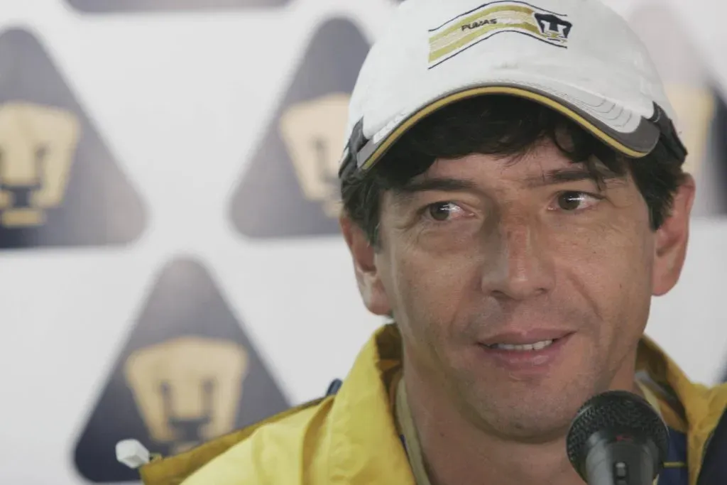 Miguel España afirmó que a Pumas “le falta algo de identidad”. (Imago)