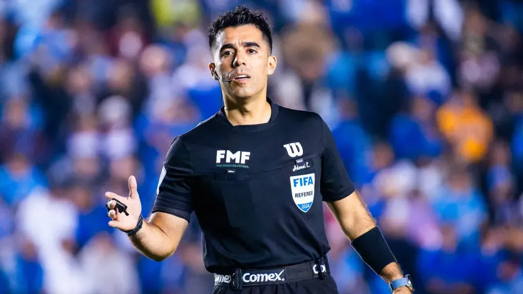 Adonai Escobedo, el encargado de silbar en Rayados vs. Atlético San Luis (Imago7)