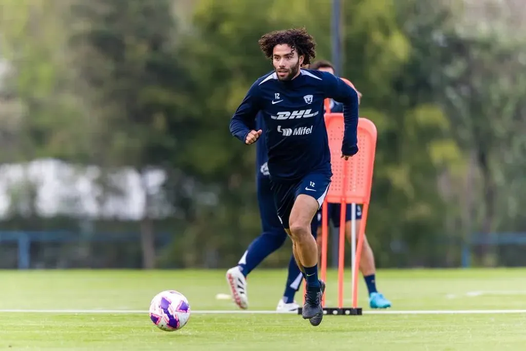 César Huerta en la pretemporada de Pumas (Fuente: @PumasMX)