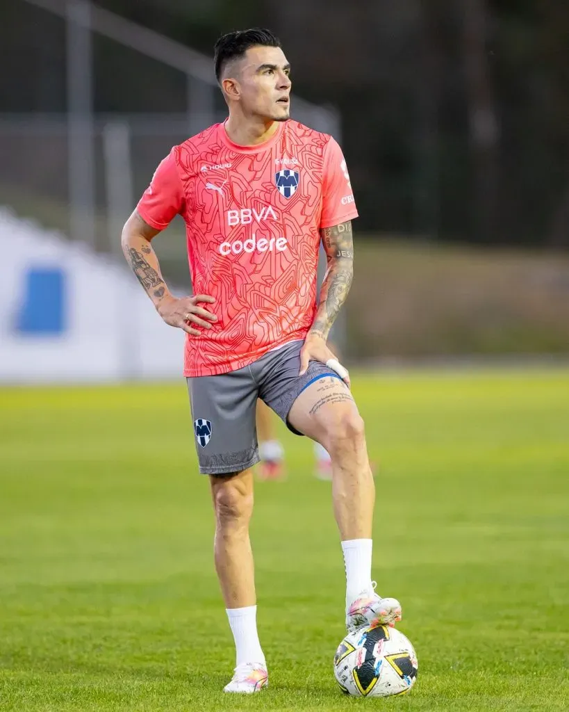 Luis Reyes se entrenó por primera vez en El Barrial (Fuente: @Rayados)