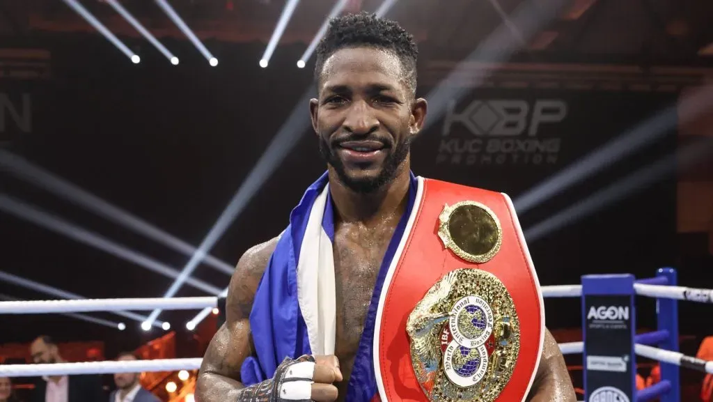 William Scull tiene todos los boletos para ser el siguiente rival de Canelo Álvarez. (GETTY IMAGES)