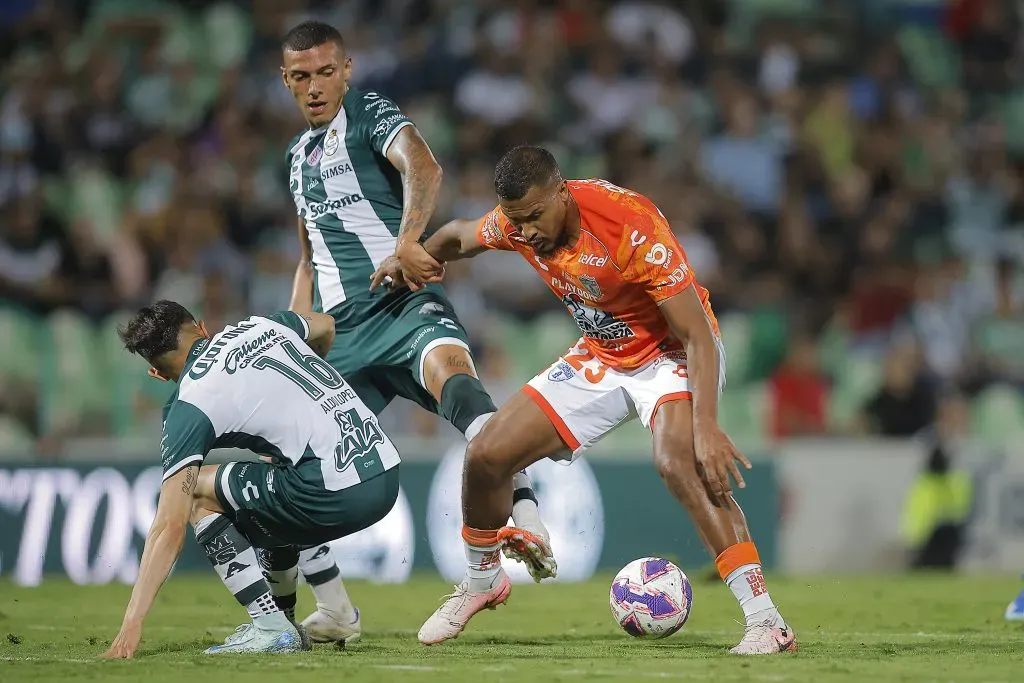 Pachuca hace su estreno en el Clausura 2025 contra Santos Laguna (GETTY IMAGES)