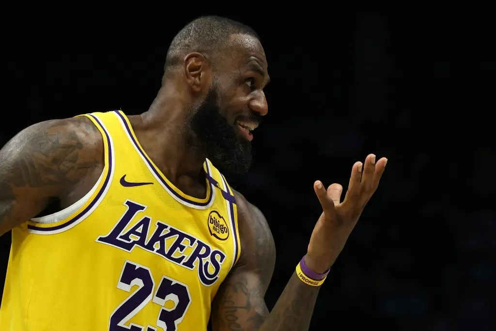 LeBron James formaría parte del quinteto inicial de los Lakers. (Getty Images)