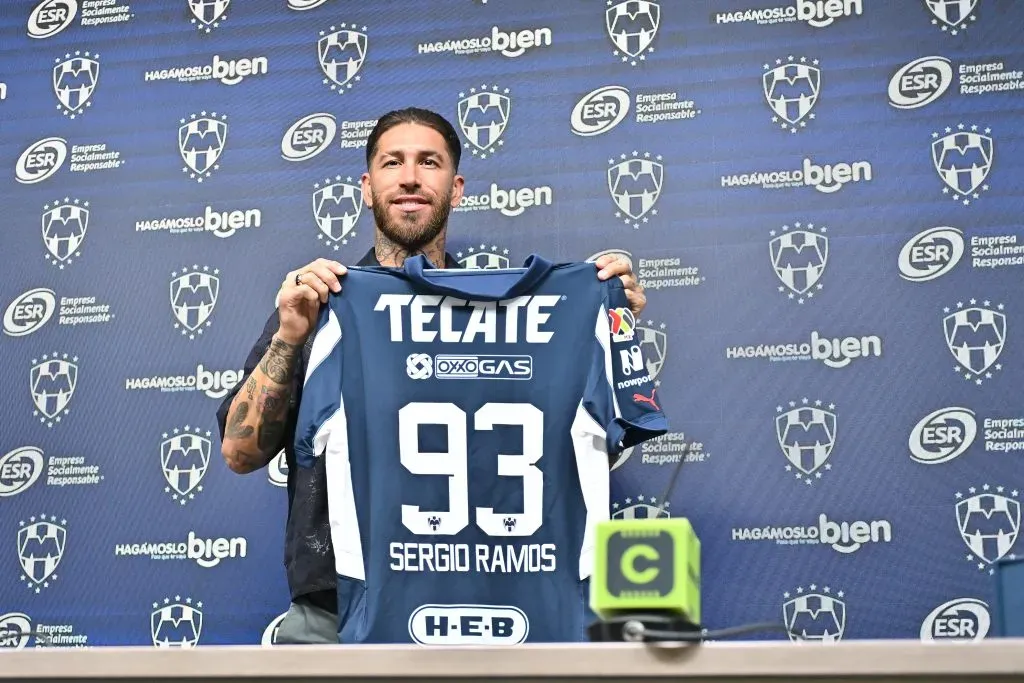 Sergio Ramos en su presentación con Rayados (Getty Images)
