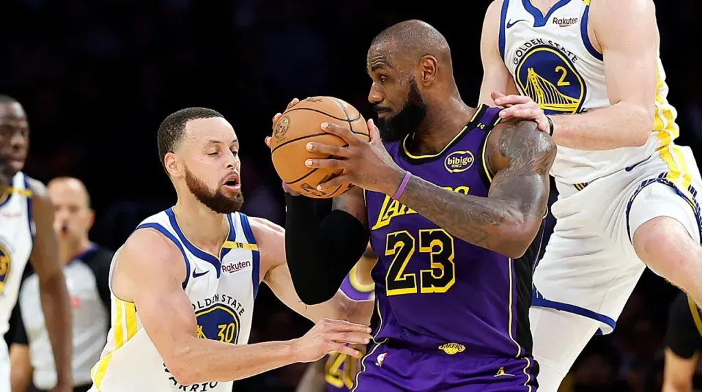 Stephen Curry y LeBron James. (Foto: Getty Images)