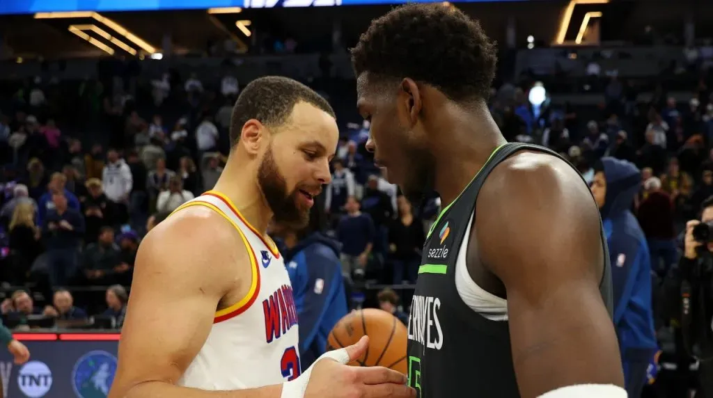 Stephen Curry y Anthony Edwards. (Foto: Getty Images)