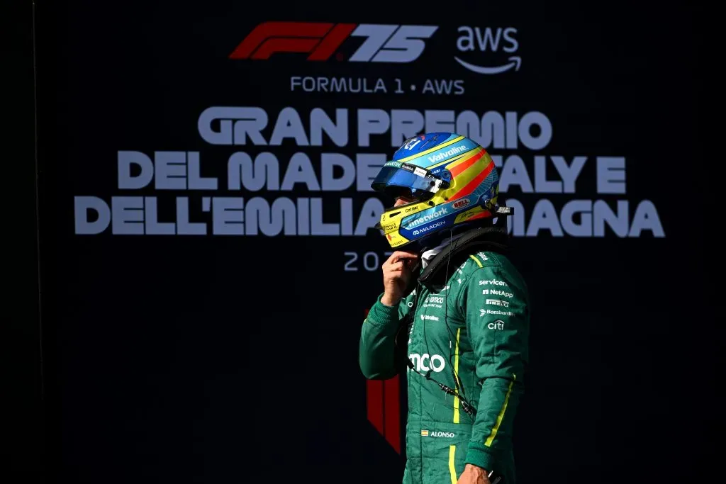 Fernando Alonso en Imola 2025 (GETTY IMAGES)