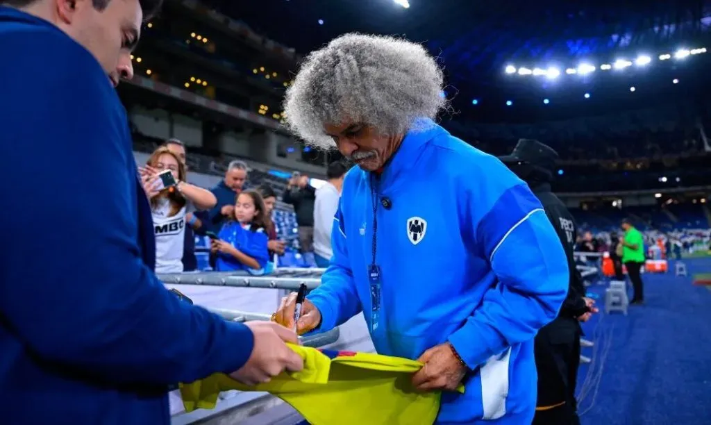 Carlos Valderrama, un reconocido simpatizante de Monterrey.