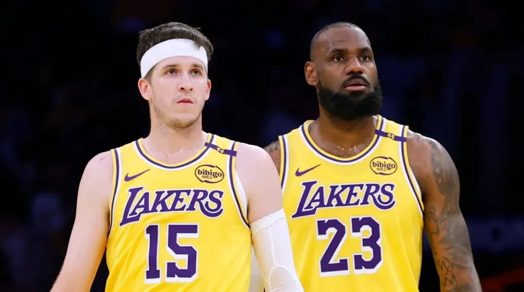 Austin Reaves y LeBron James. (Foto: Getty Images)