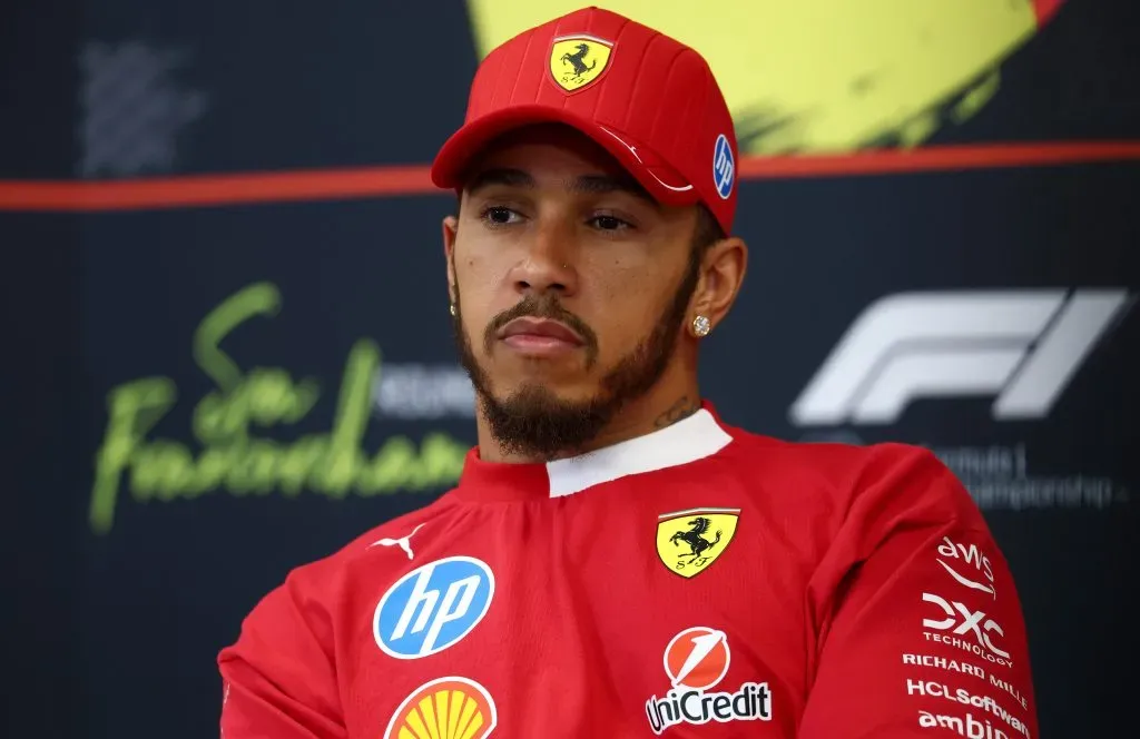 Lewis Hamilton en rueda de prensa (GETTY IMAGES)