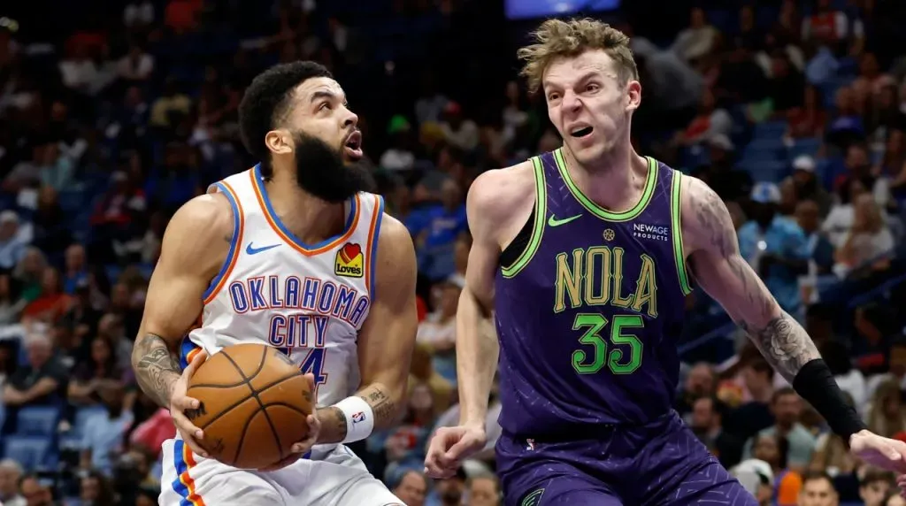 Kylor Kelley (der.) es nuevo refuerzo de Lakers. (Foto: Getty Images)