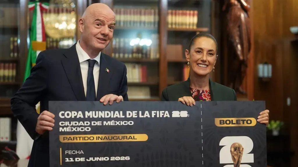 Claudia Sheinbaum y Gianni Infantino anunciaron el partido inaugural del Mundial 2026. (X)