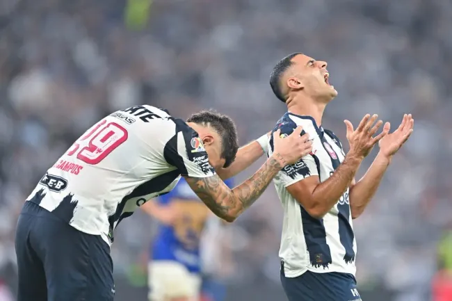 A Berterame le habían anulado el gol, pero el VAR lo dio por válido y celebró.