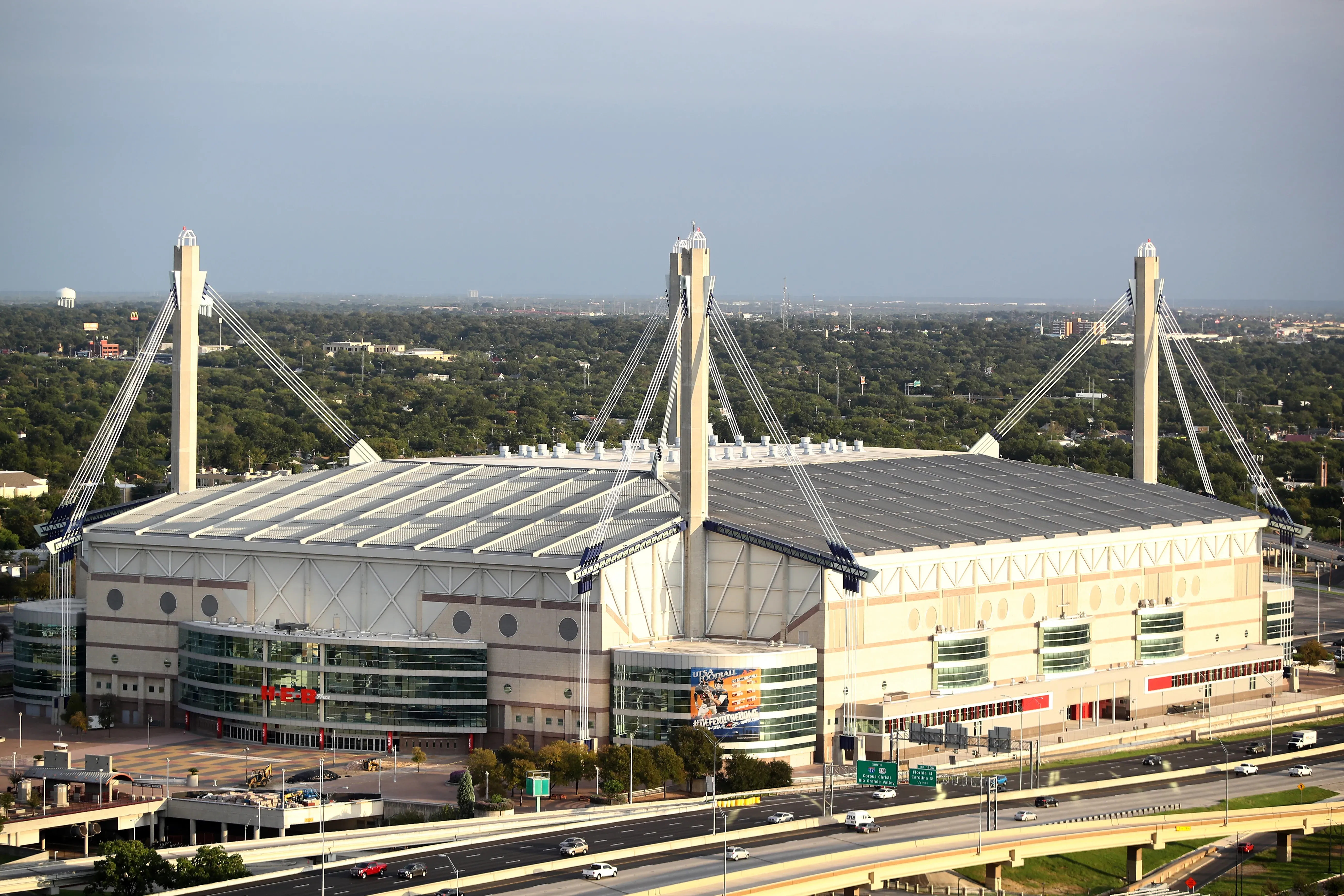 El Alamodome de San Antonio espera por la Selección de México.