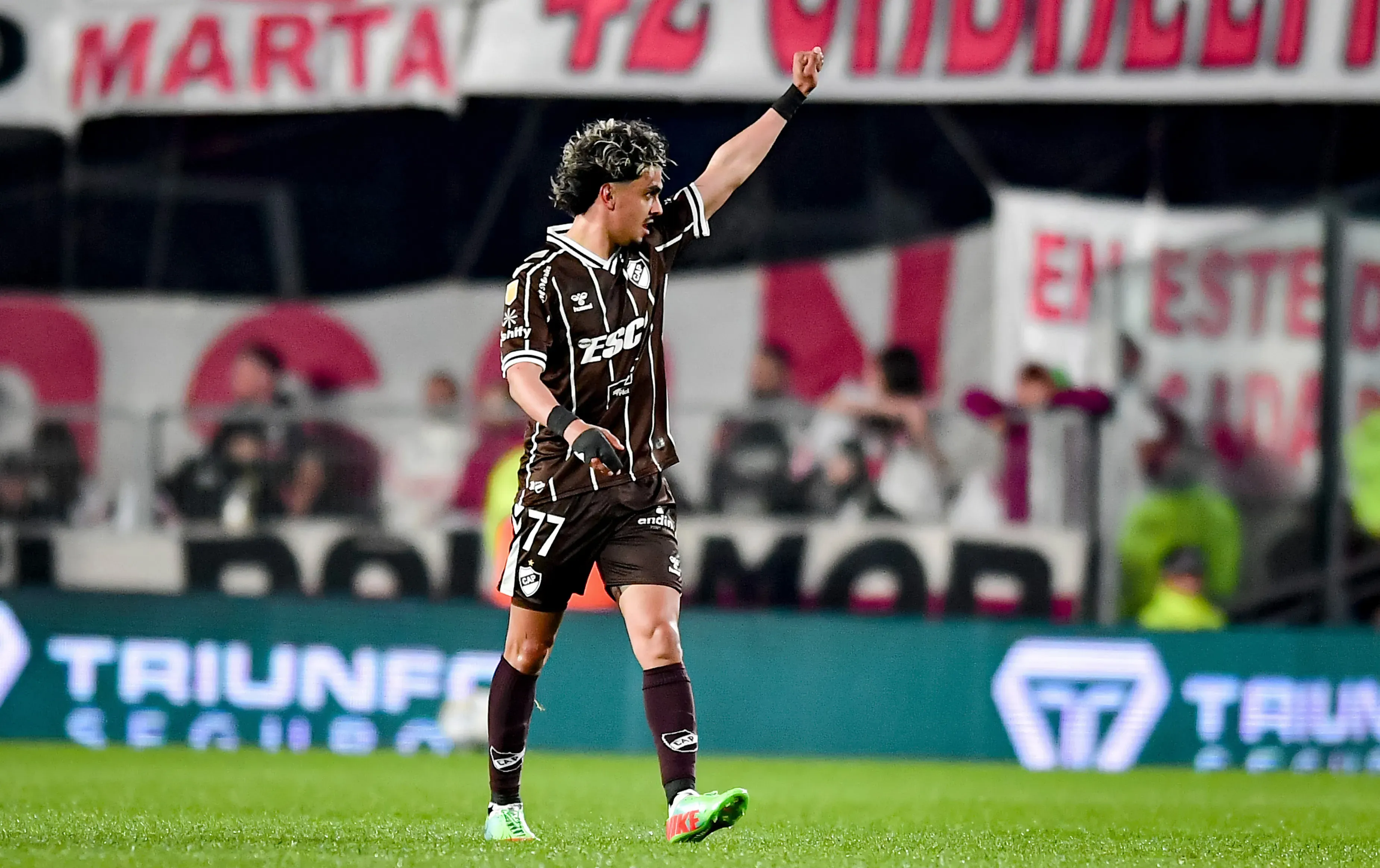 Los aficionados de Pumas quieren a Ronaldo Martínez (Getty Images)