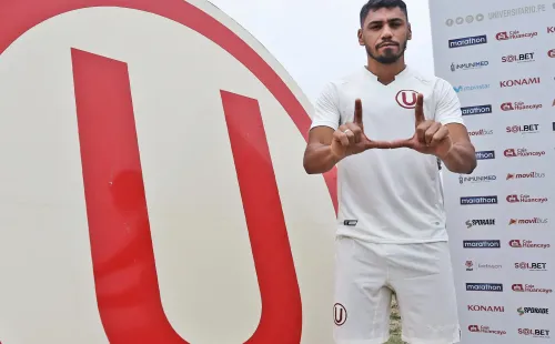 Ángel Cayetano en su presentación en Universitario. Foto: Universitario de Deportes (Twitter)