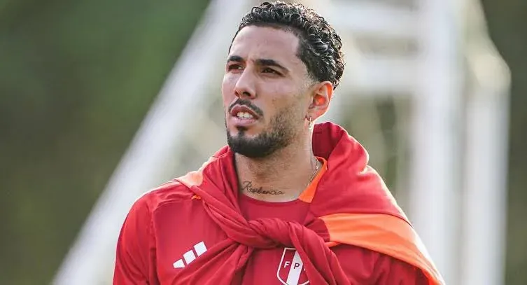 Sergio Peña en la Selección Peruana. (Foto: X).