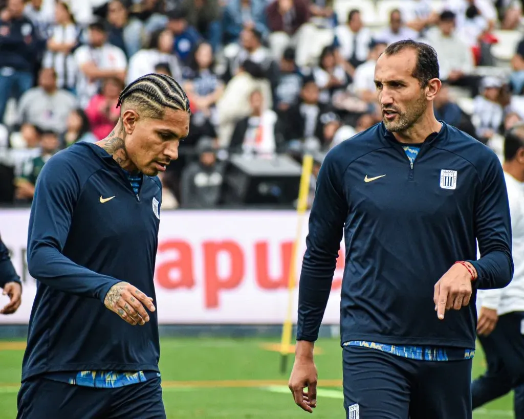 Paolo Guerrero y Hernán Barcos en Alianza Lima. (Foto: Tabatha Belén).