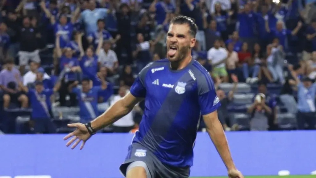 Facundo Castelli, delantero de Emelec (X).