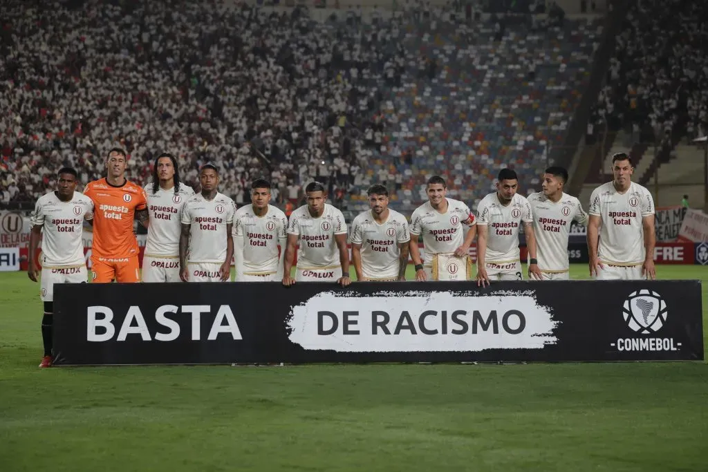 Universitario de Deportes espera por novedades. (Photo by Daniel Apuy/Getty Images)
