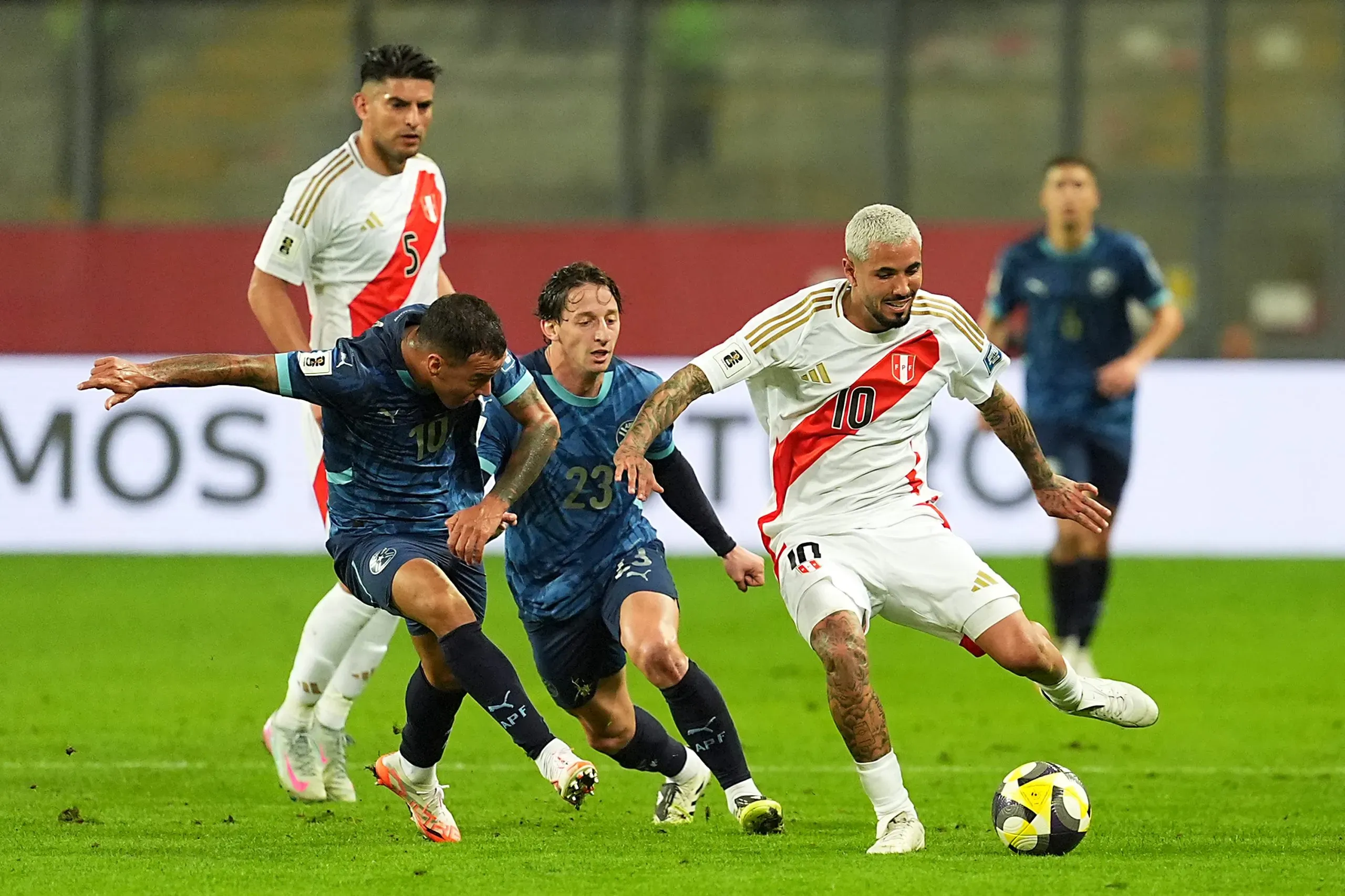 Sergio Peña perdió terreno en la Selección Peruana (Getty Images).