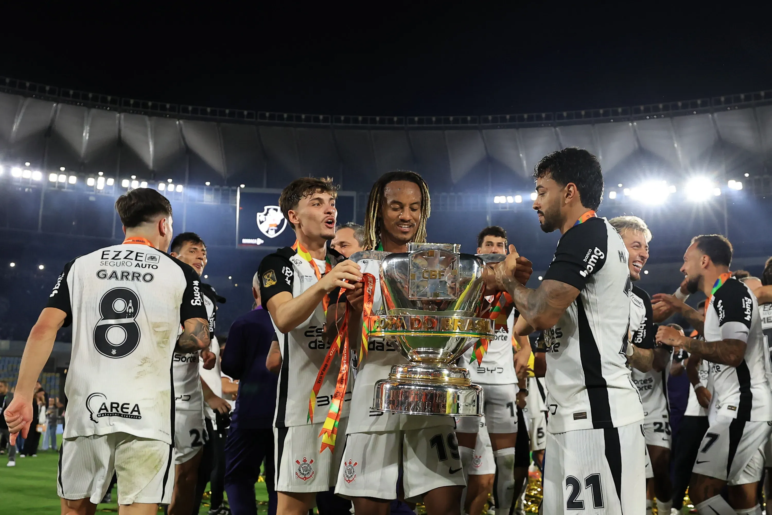 Andre Carrillo celebrando con el Corinthians en el Maracana. (Photo by Buda Mendes/Getty Images)