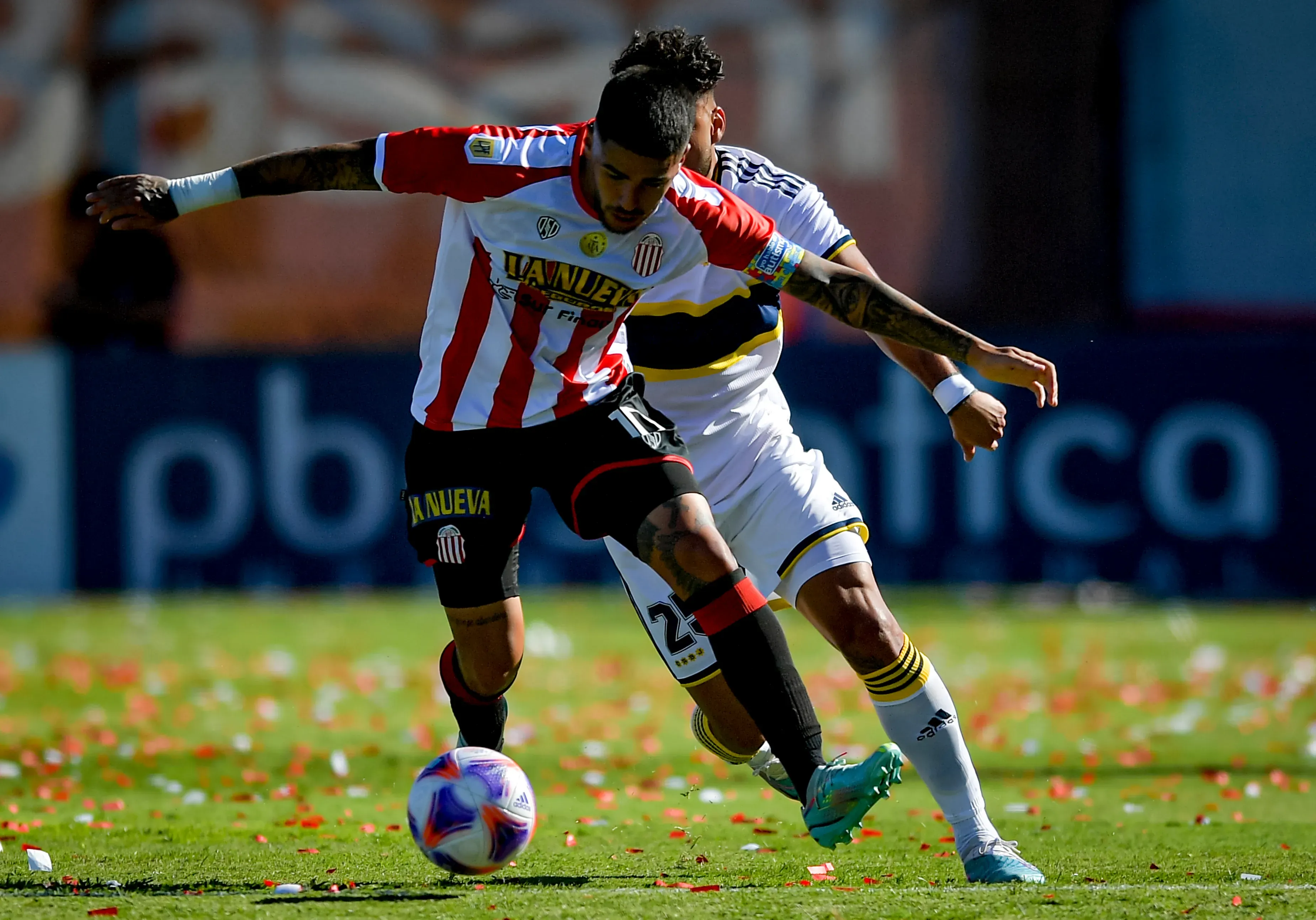 Iván Tapia ante Boca Juniors (Foto: Getty).
