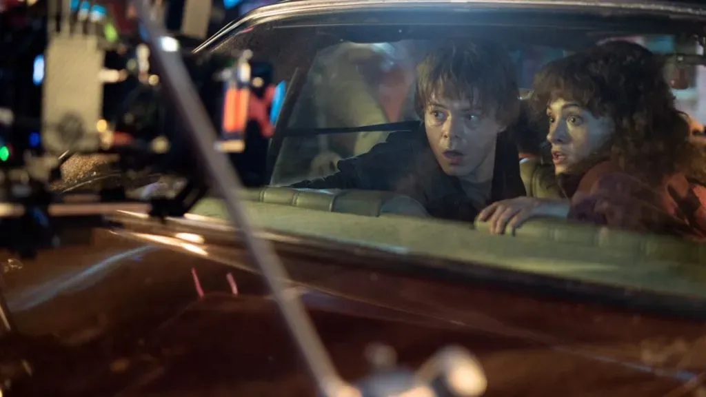 First look at Nancy & Jonathan in the final season of Stranger Things. (Source: @DiscussingFilm)