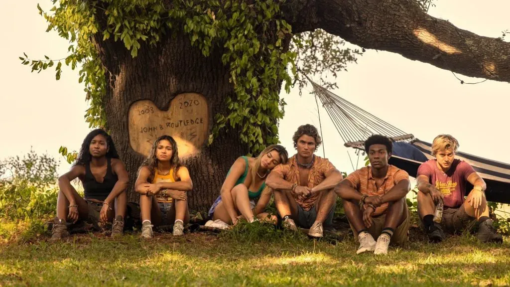 Madelyn Cline, Madison Bailey, Chase Stokes, Rudy Pankow, Carlacia Grant and J.D. in Outer Banks Season 3. (Source: IMDb)