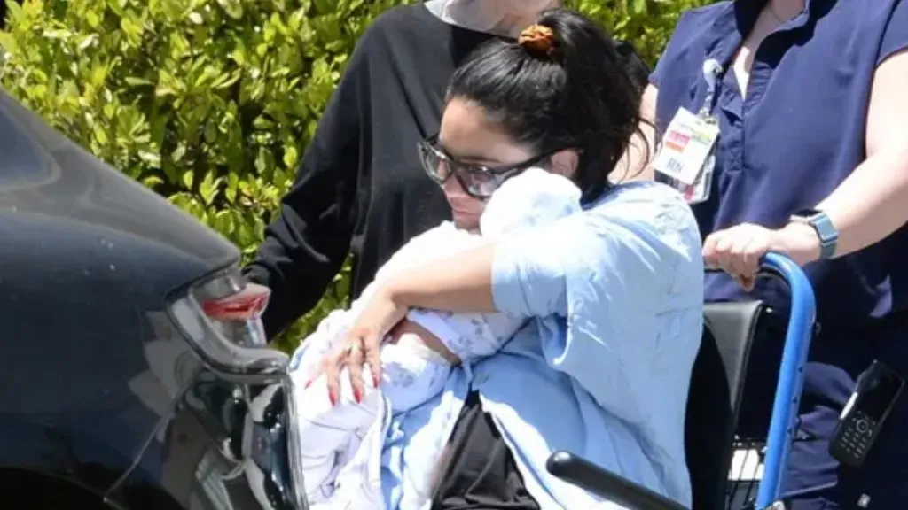 Vanessa Hudgens and her baby. (Source: TMZ)