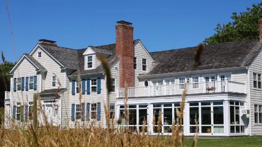 335 Town Lane, Amagansett, New York. (Source: Saunders & Associates)