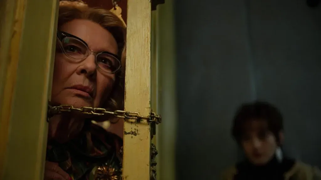 Dianne Wiest and Julia Garner in Apartment 7A. (Source: IMDb)