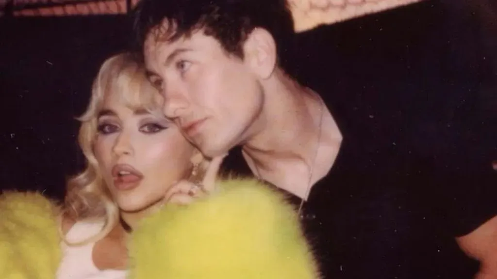 Sabrina Carpenter and Barry Keoghan in the behind the scenes of the music video “Please Please Please”. (Source: @FilmUpdates)