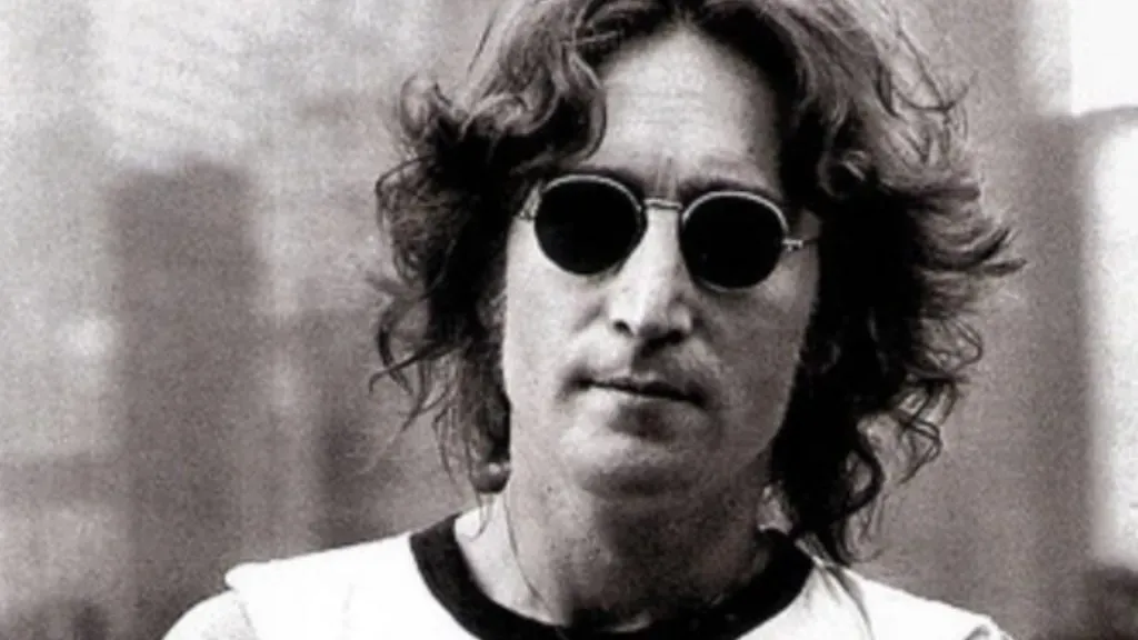 John Lennon in Imagina: John Lennon (1988) / IMDb