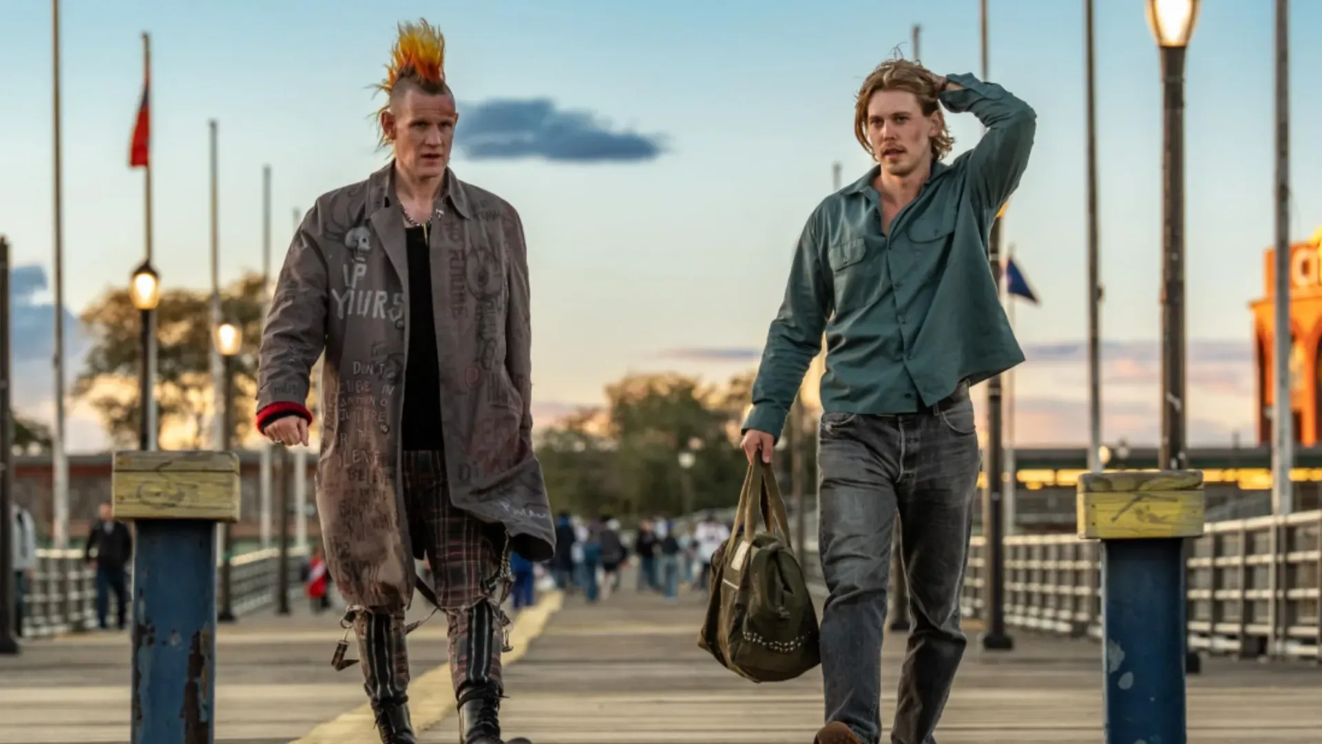 Matt Smith and Austin Butler in Caught Stealing (2025)