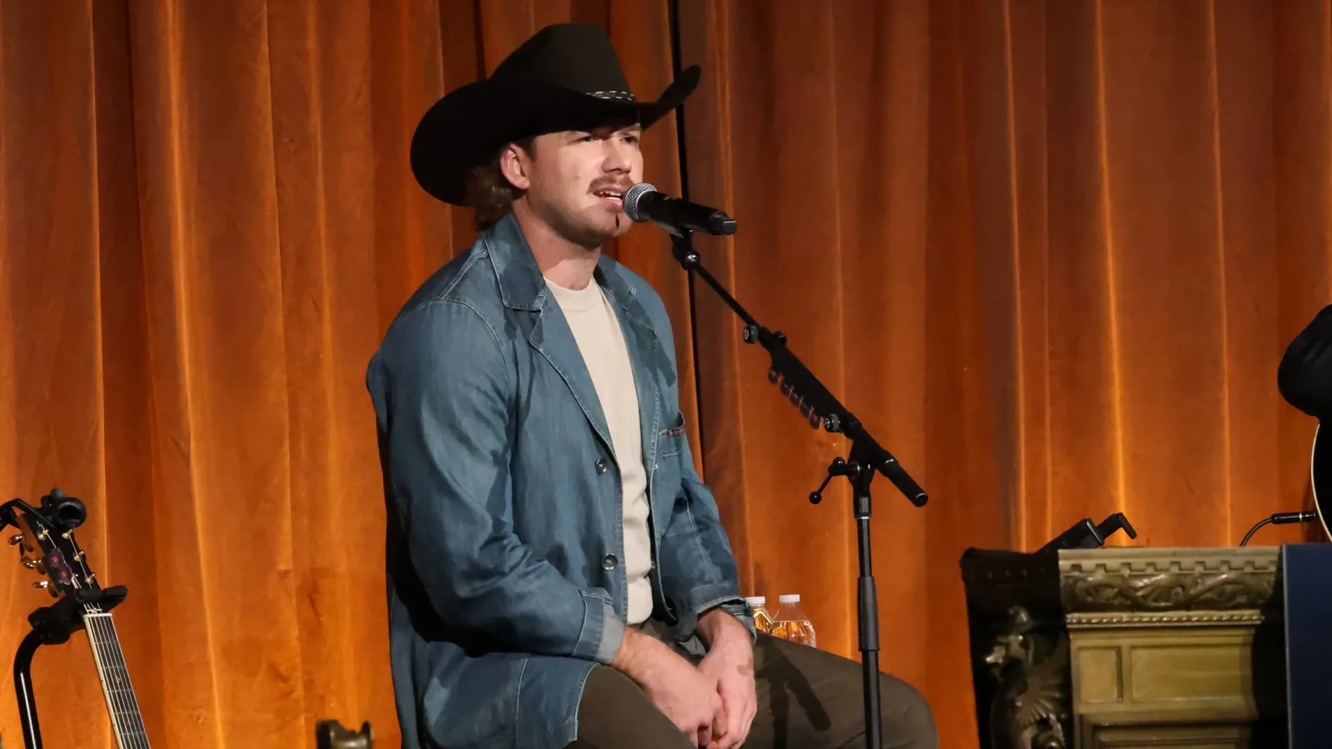 Morgan Wallen performs onstage at the T.J. Martell Foundation 49th annual New York Honors Gala on September 17, 2024 at Cipriani 42nd Street in New York City. (Photo by Mike Coppola/Getty Images for The T.J. Martell Foundation)