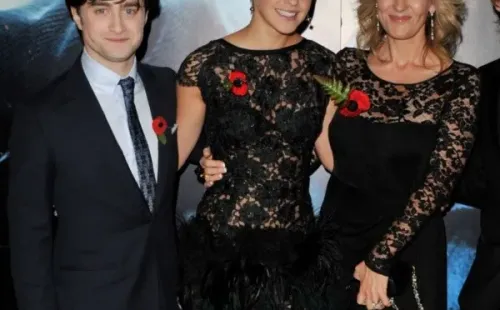 Daniel Radcliffe, Emma Watson y J. K. Rowling, juntos.