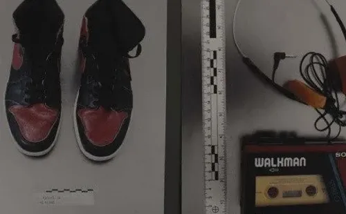Los tenis de ‘Mads Nielsen’, los mismos que usaba Michael Jordan.