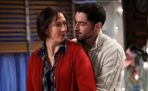 Tom Ellis en Miranda