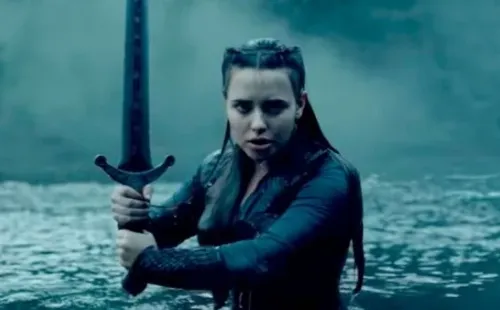 Katherine Langford, actriz y protagonista de ‘Maldita’. Foto: Netflix