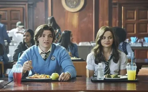 Lee Flynn y Joey King