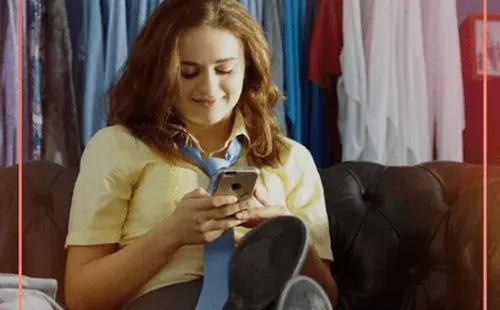 Joey King como Elle Evans (@hekissingboothnetflix)