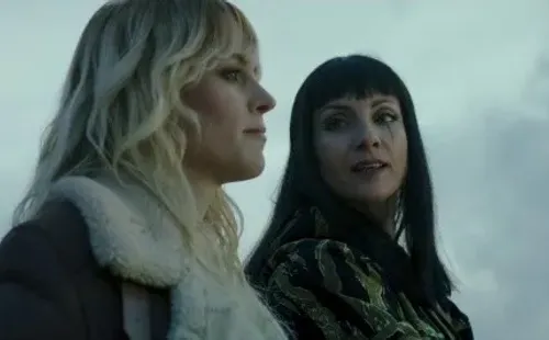 Macarena (Maggie Civantos) y Zulema (Najwa Nimri)