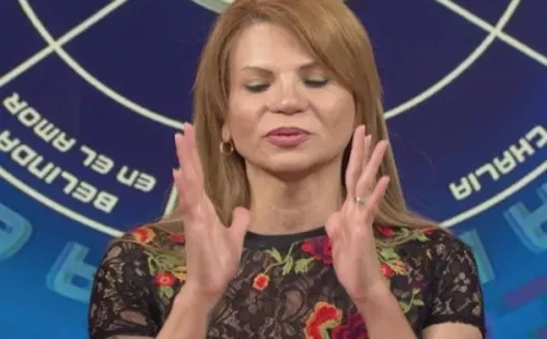Mhoni Vidente, astróloga reconocida en todo Latinoamérica.