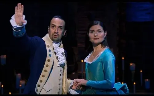 Lin-Manuel Miranda y Phillipa Soo en Hamilton