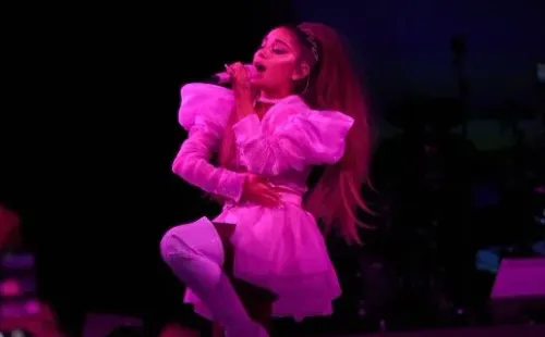 Ariana Grande en el Sweetener World Tour de 2019 (GETTY)